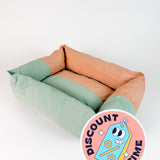 Cama cucha para mascotas color coral y verde